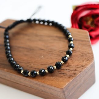 Brățara cu Onix Fațetat Lucios si 10 bilute de 2mm din Aur 14k